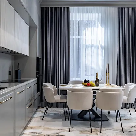 Apartament Alfa Bohomoltsia 11a *