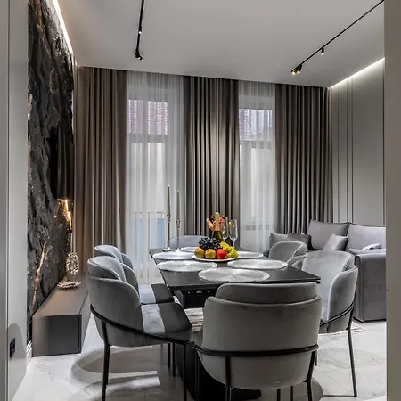 Apartament Alfa Bohomoltsia 11a *